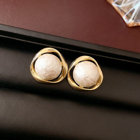 Gempoetry |Elegant and fashionable pearl earrings, new popular high-end design, niche design, earrings for women, light luxury retro earrings