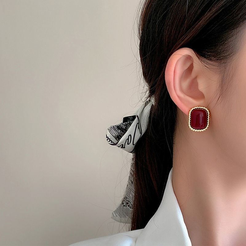 Gempoetry | Retro Ankra Red Dropped Glazed Earrings for Women in Autumn and Winter, with a Light Luxury Charm and a High Grade Feeling. Earrings with a Unique Design for the New Year