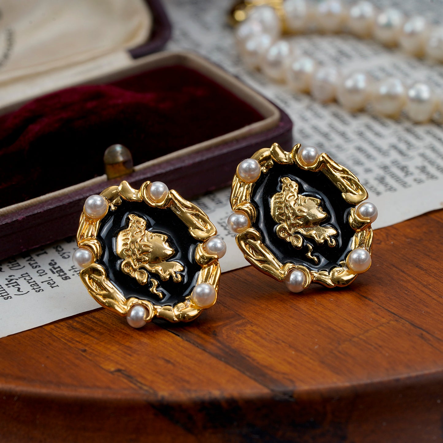 Gempoetry | Vintage French Vintage Baroque Portrait Relief Earrings with Hepburn Fragrance Pearl Earrings